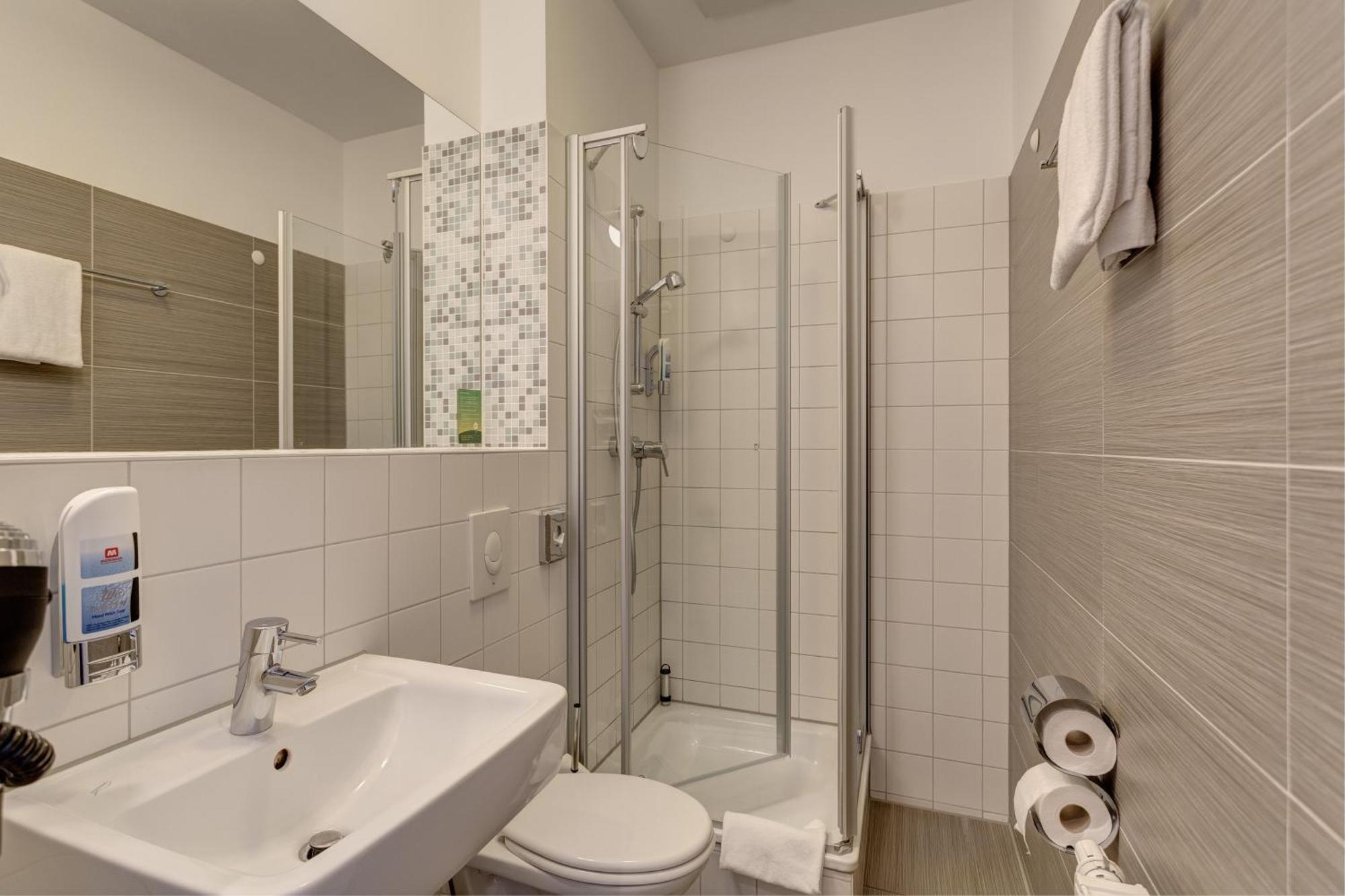 Double Room for Single Use